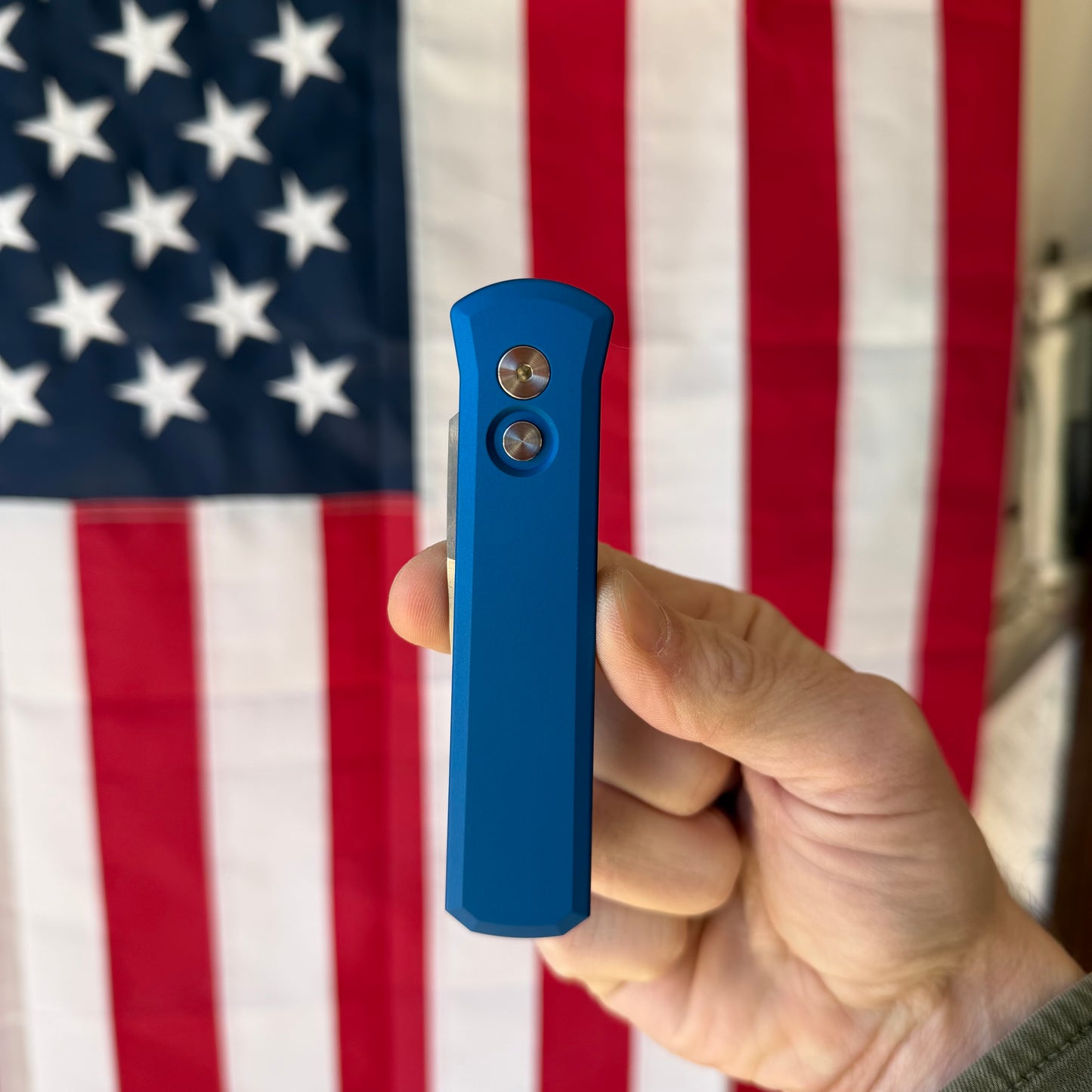 Pro-Tech Godson Automatic Knife, Blue Aluminum Handle, Satin Blade, 3.15″, Made in USA (721-SATIN BLUE)