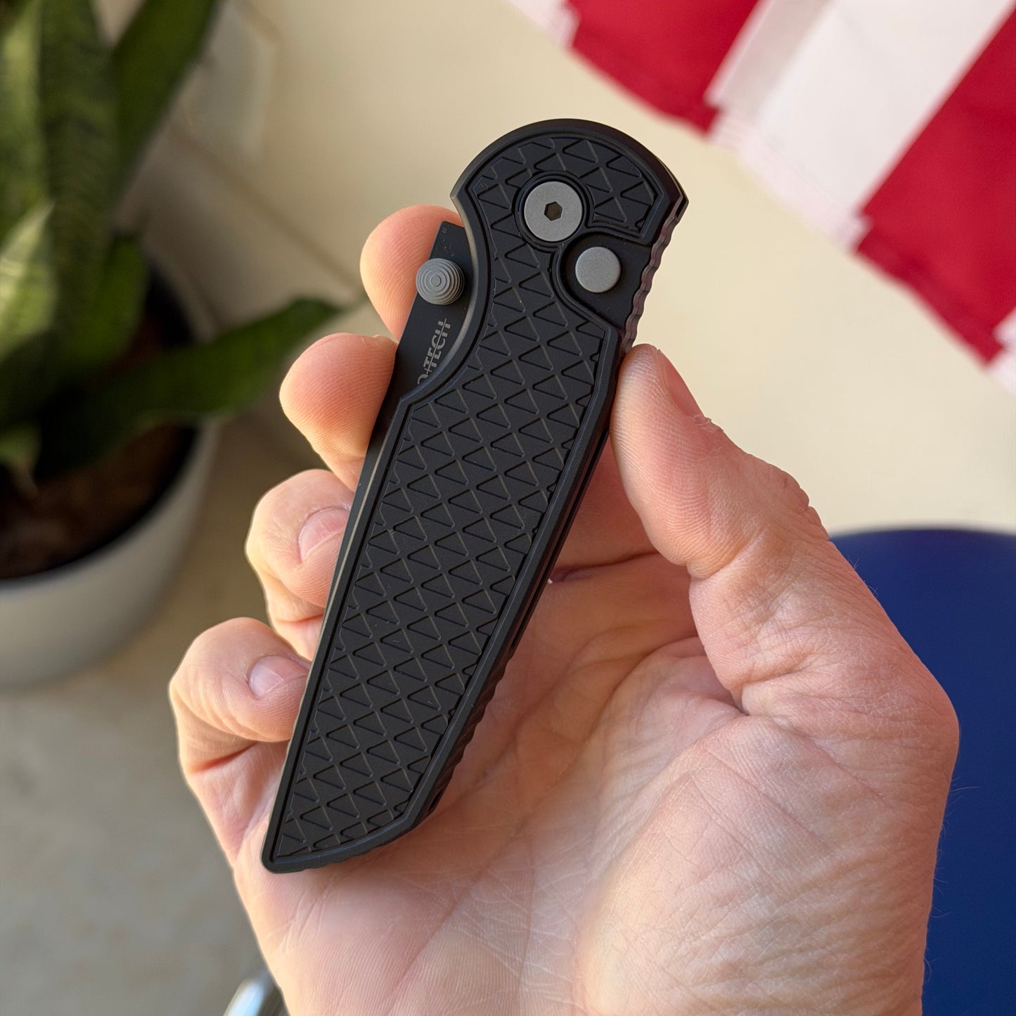 Pro-Tech Integrity Manual Knife - Relic Black Handle, DLC MagnaCut Blade (INT1106)