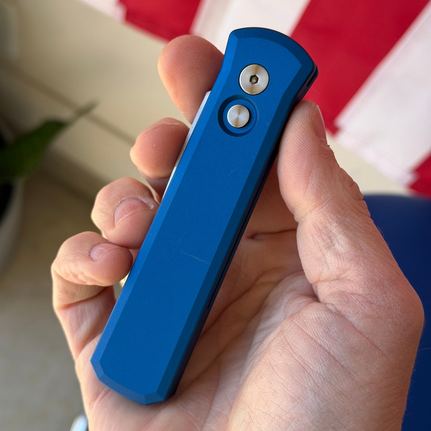 Pro-Tech Godson Automatic Knife, Blue Aluminum Handle, Satin Blade, 3.15″, Made in USA (721-SATIN BLUE)