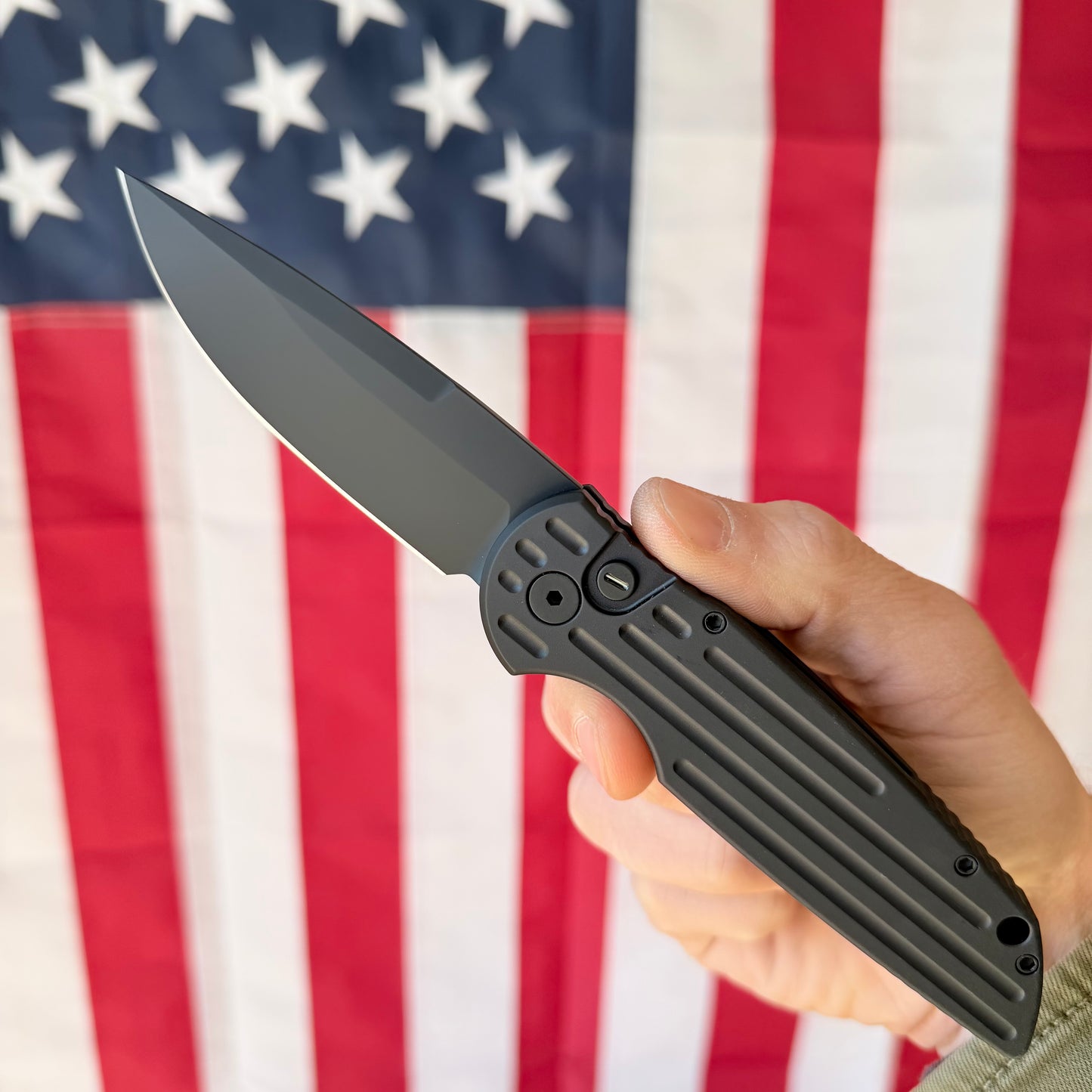 Pro-Tech TR-3 SWAT Operator Automatic Knife, Black Aluminum Handle, Sterile Black Blade, 3.5″, Made in USA