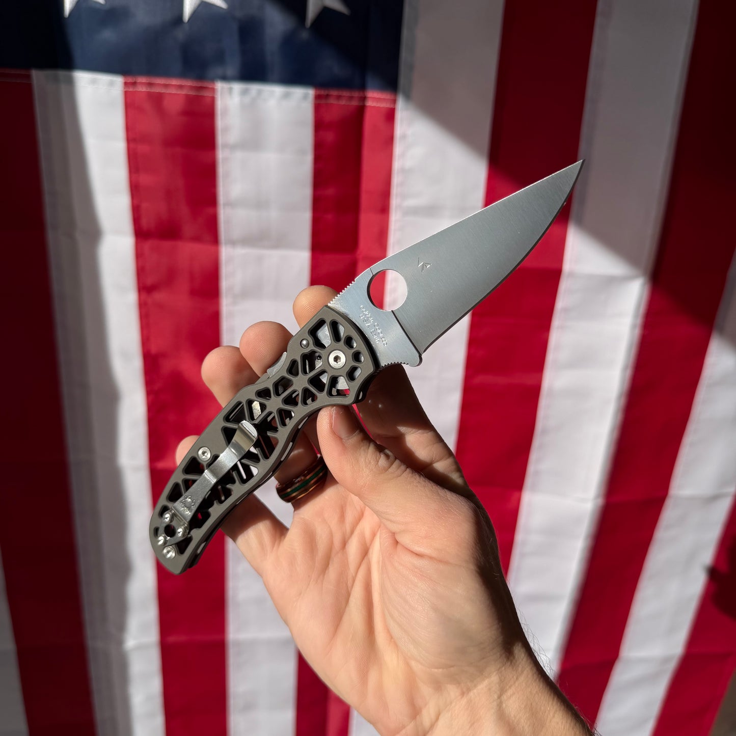 Spyderco Edgerati, 3.6″ CPM S30V Blade, Aluminum Handle, Compression Lock, Made in USA