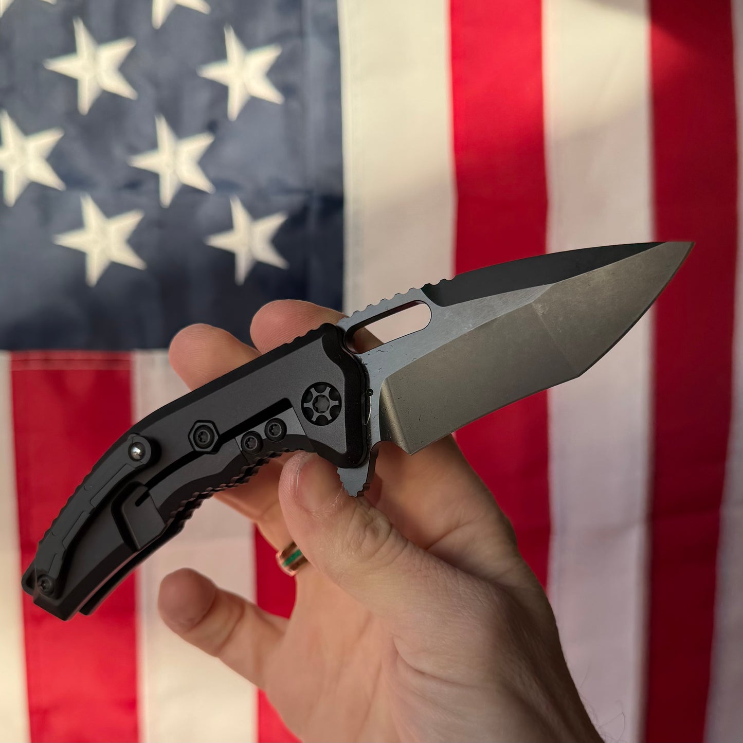 Heretic Medusa Recurve Manual Tactical 3" MagnaCut Recurve Knife, DLC Blade, Black Aluminum Handle – Made in USA (H010-6A-T)