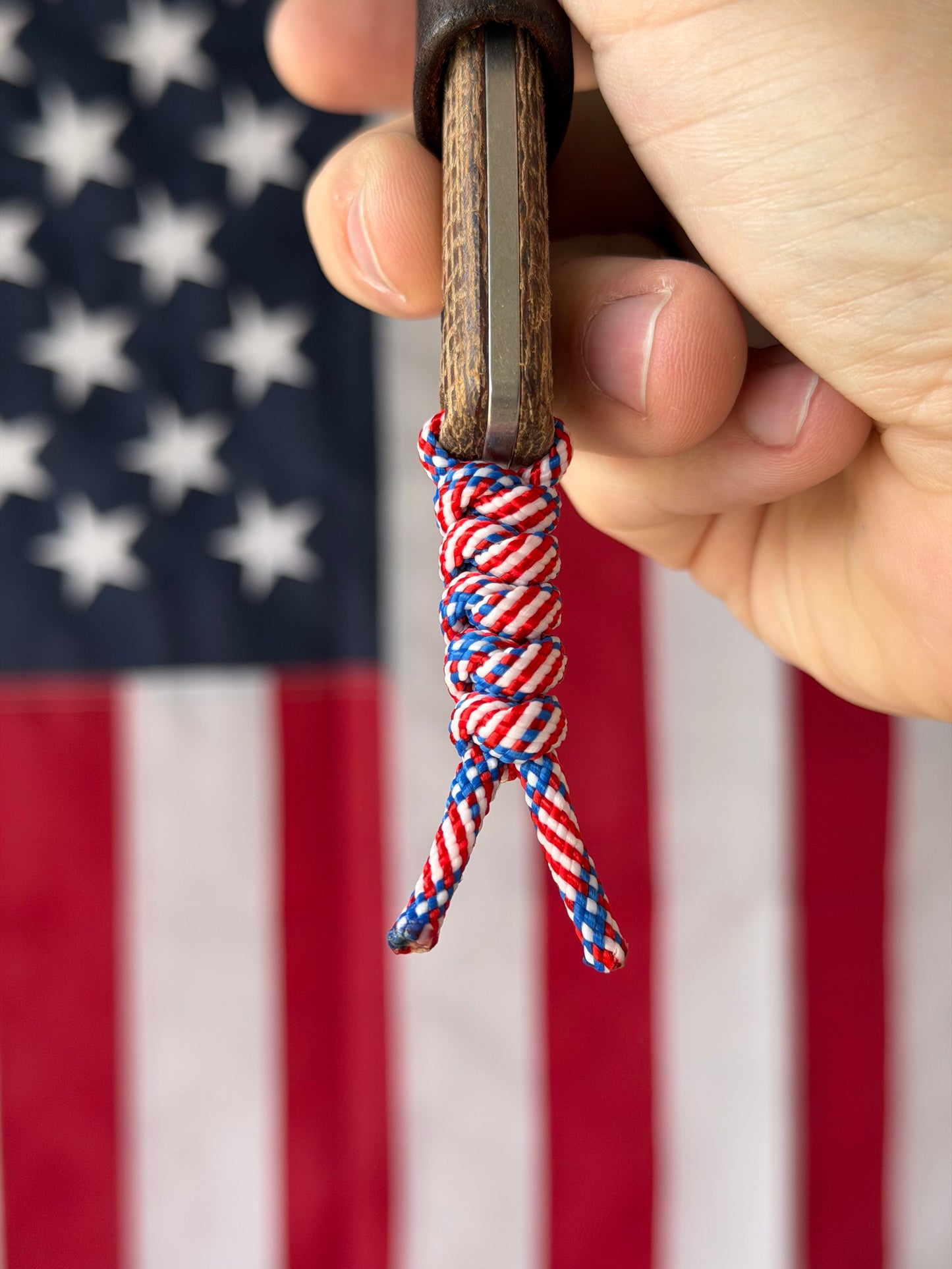 Lone Star Knife Lanyard – Handmade Utility & Style