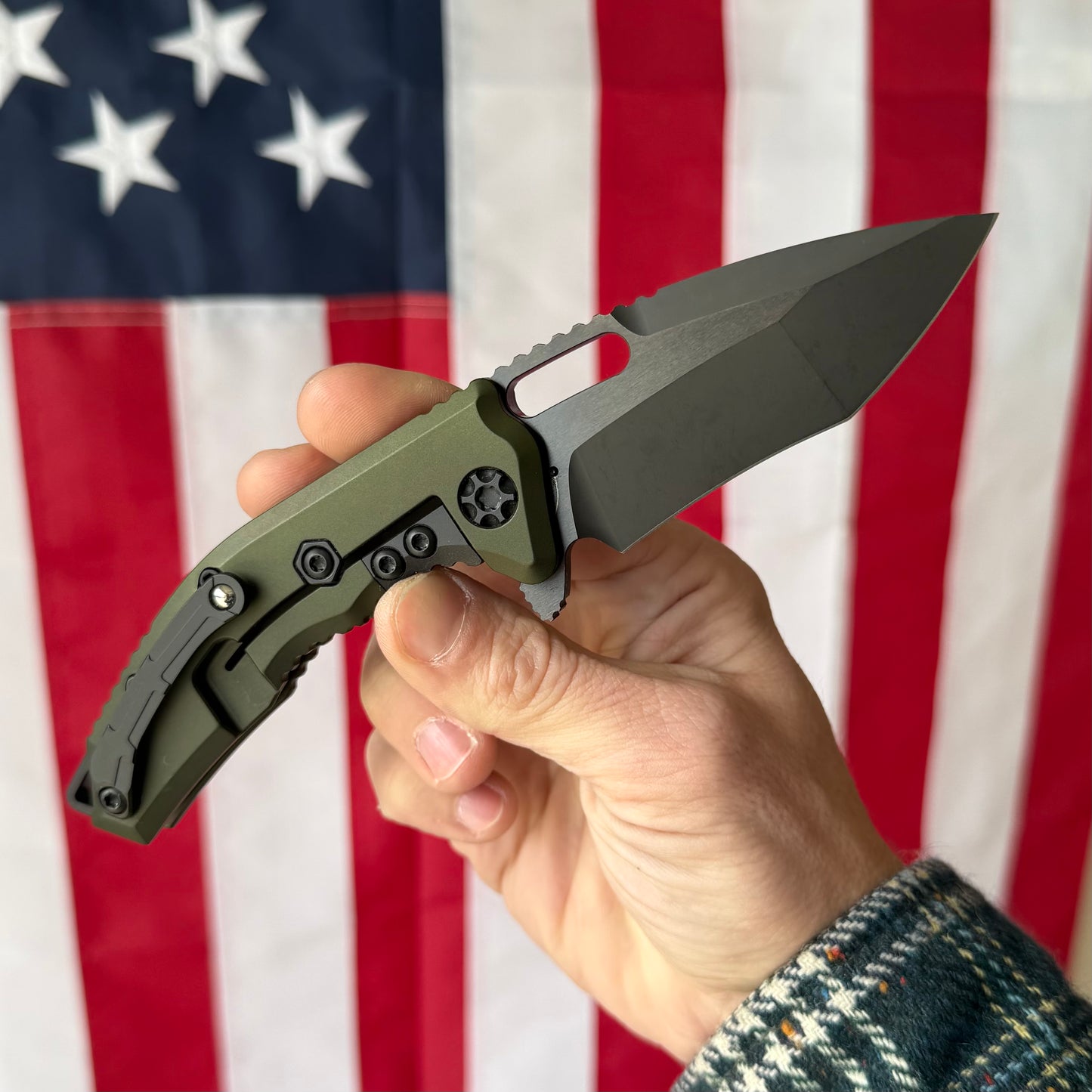 Heretic Medusa Manual RE DLC OD Green Tactical, 3″ MagnaCut Recurve Blade, Made in USA (H010-6A-GRN)