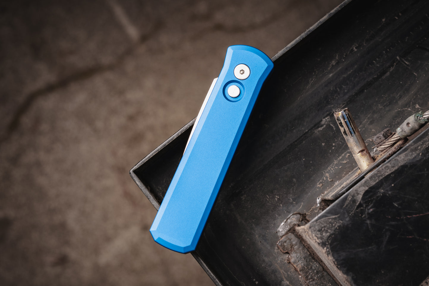 Pro-Tech Godson Automatic Knife, Blue Aluminum Handle, Satin Blade, 3.15″, Made in USA (721-SATIN BLUE)