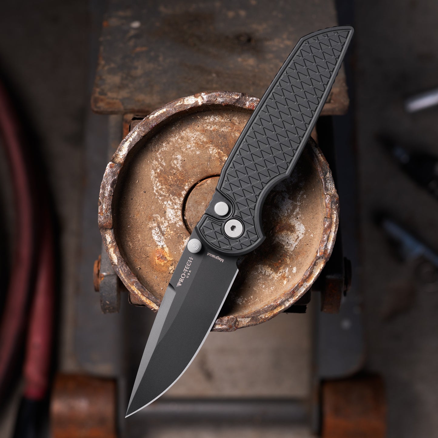 Pro-Tech Integrity Manual Knife - Relic Black Handle, DLC MagnaCut Blade (INT1106)