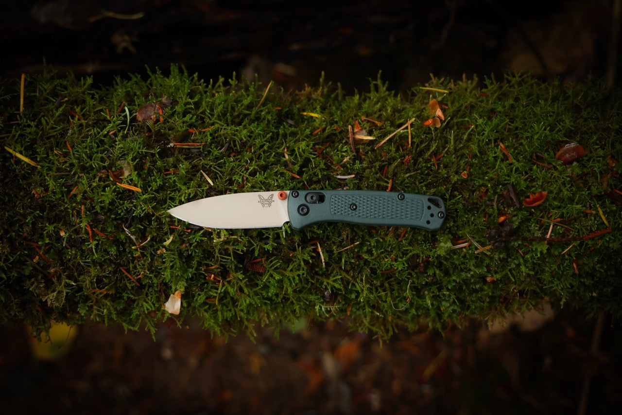 Benchmade Mini Bugout®, Taiga Green Grivory Handle, Tan ELMAX Blade, 2.82″, Made in USA (533TN-2601)