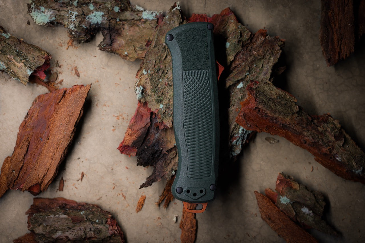 Benchmade Shootout® OTF Automatic Knife, Taiga Green Grivory®, FDE Battlewash Blade, 3.5″, Made in USA (5371FE-2601)