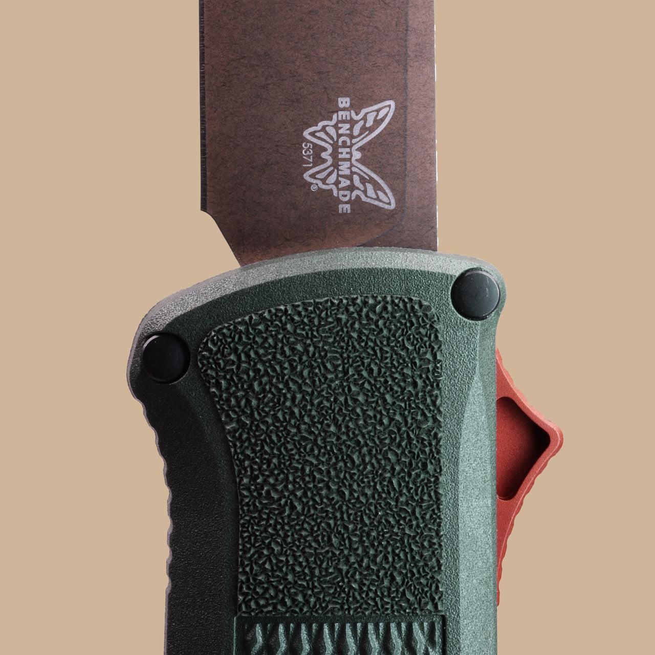 Benchmade Shootout® OTF Automatic Knife, Taiga Green Grivory®, FDE Battlewash Blade, 3.5″, Made in USA (5371FE-2601)