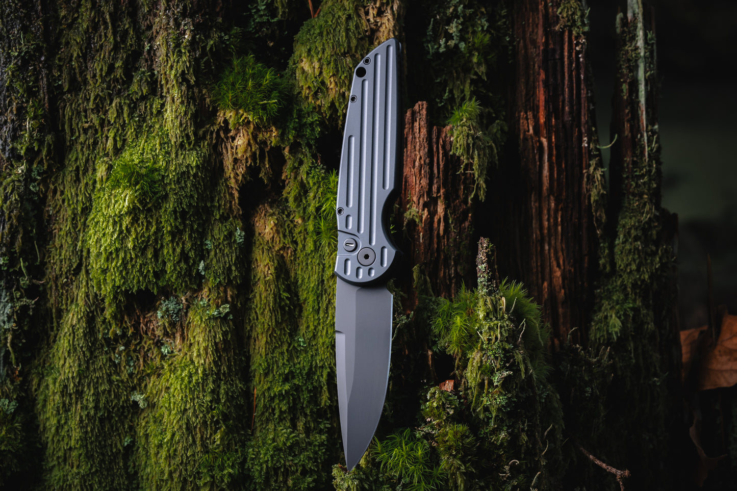 Pro-Tech TR-3 SWAT Operator Automatic Knife, Black Aluminum Handle, Sterile Black Blade, 3.5″, Made in USA