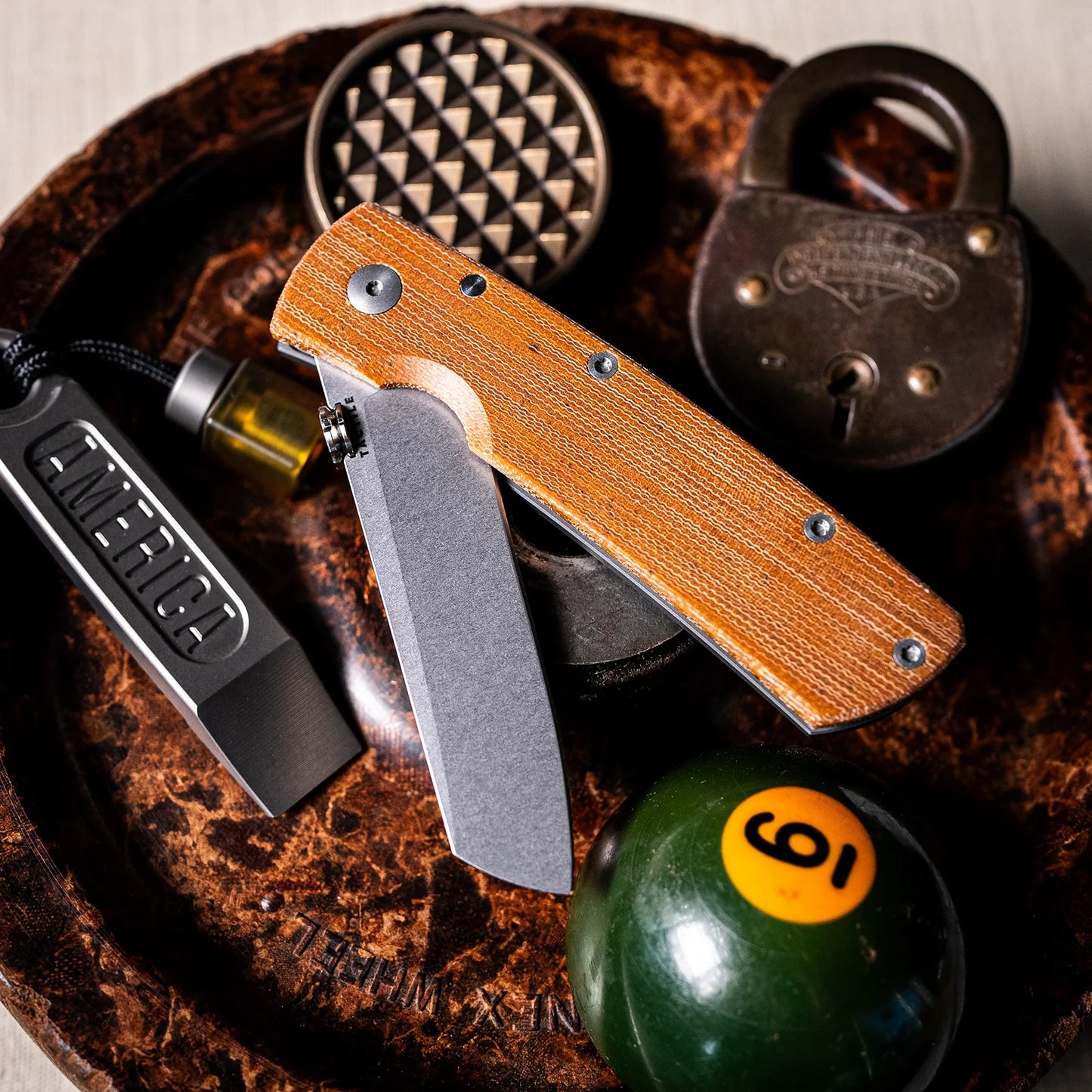 Mariner 2  - Vintage 1970s Micarta Inlay